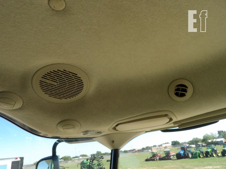 2012-john-deere-s680-image-53