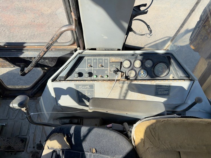 1997-caterpillar-446b-image-26