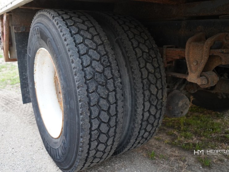 2012-hino-338-image-31