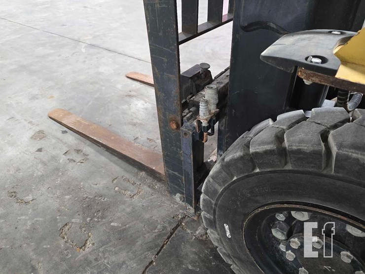 2018-caterpillar-gp25n-image-12