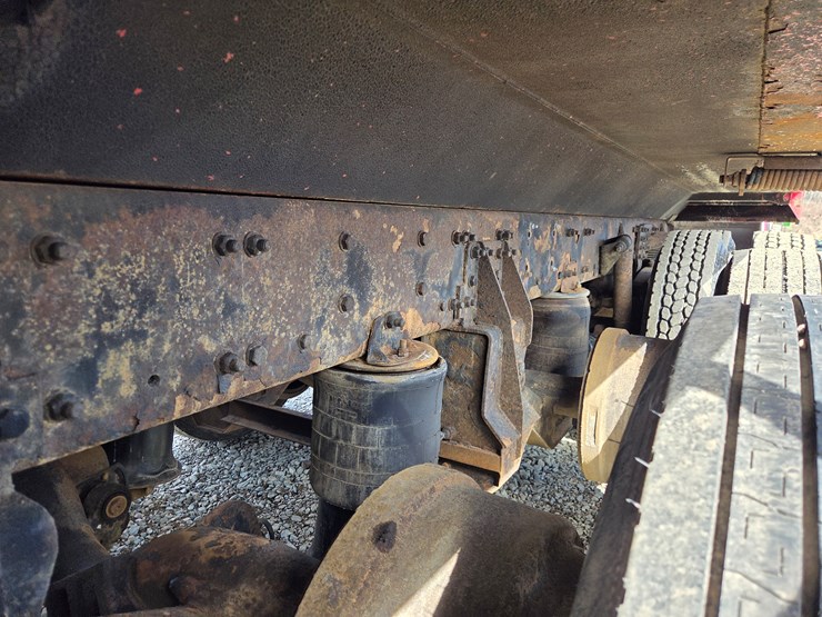 2005-massey-ferguson-8-image-29