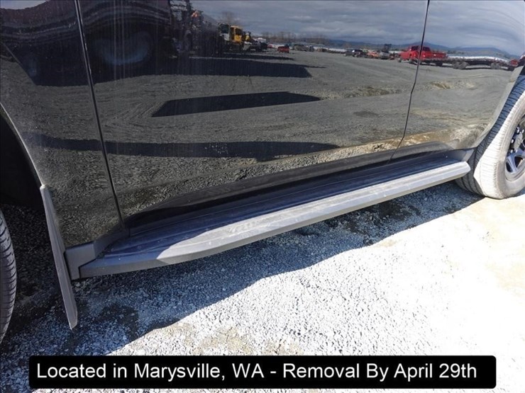 2015-chevrolet-tahoe-image-19