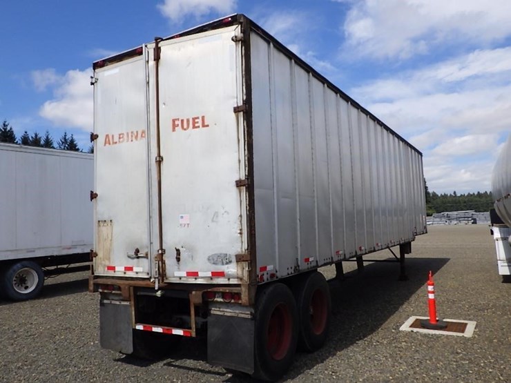 strick-trailer-image-4