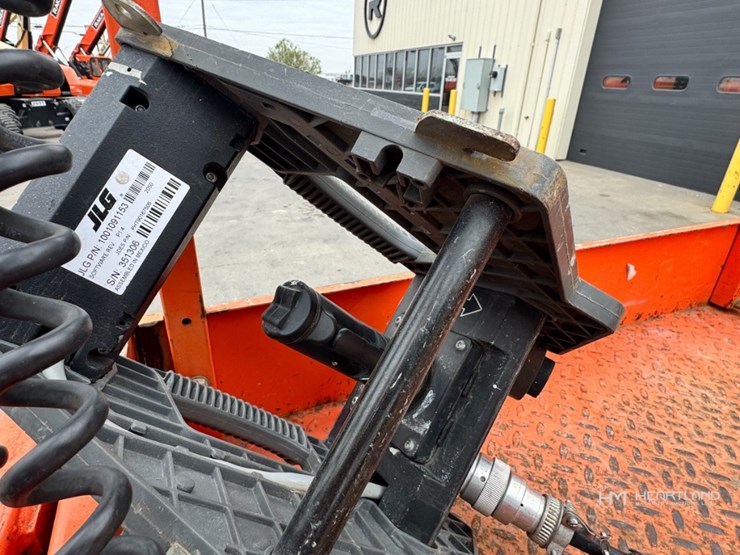 2018-jlg-3246es-image-9