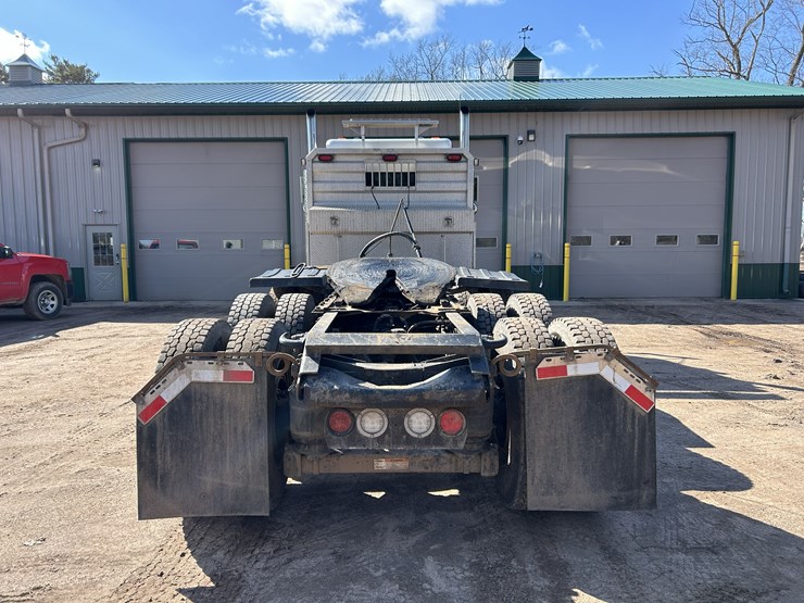 2006-kenworth-t800b-image-4