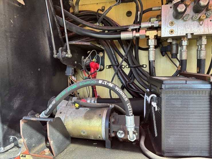 2007-jlg-1350sjp-image-21