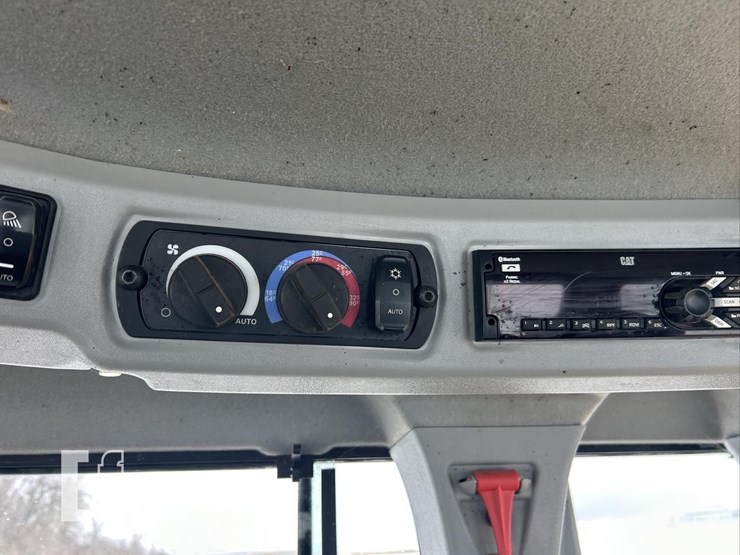 2016-caterpillar-930m-image-101