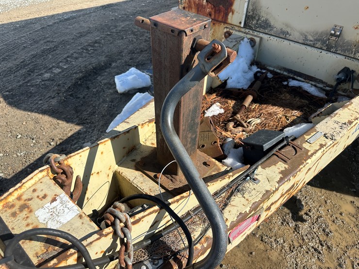 #60115-•-ingersoll-rand-1070-towable-air-compressor-image-12