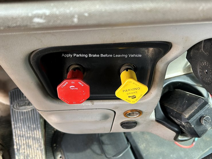 2006-caterpillar-c15-image-91