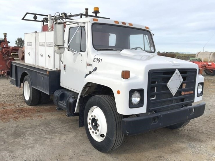 1987-international-s1700-image-1