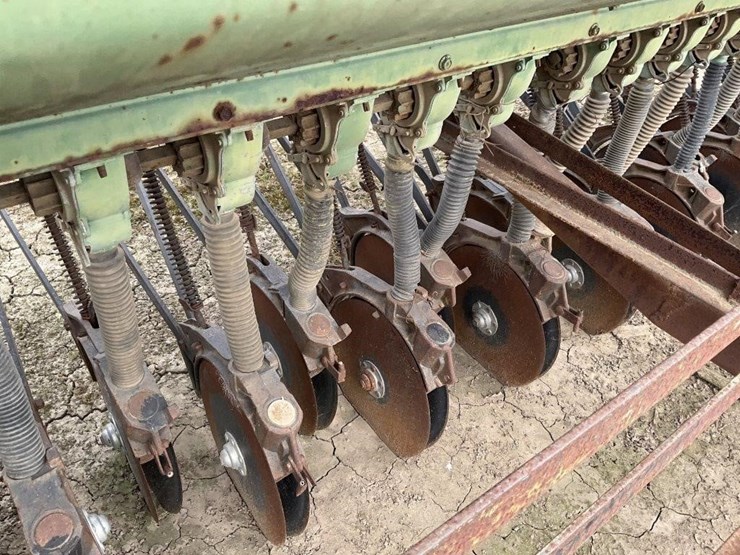 john-deere-8300-image-14