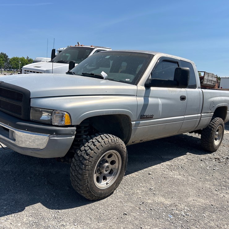 1998 DODGE 2500
