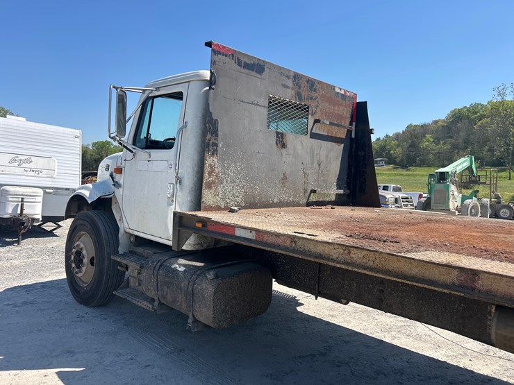 1998-international-4700-image-9