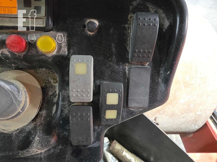 2011-dynapac-ca250d-ii-image-16