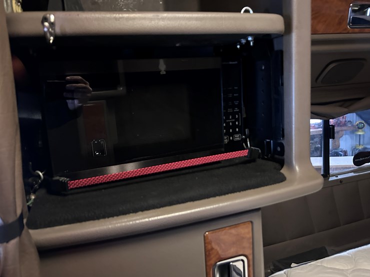 2007-peterbilt-379-image-73