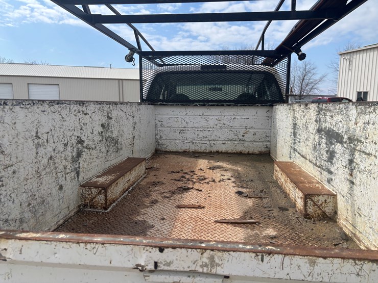 2004-ford-f450-image-47