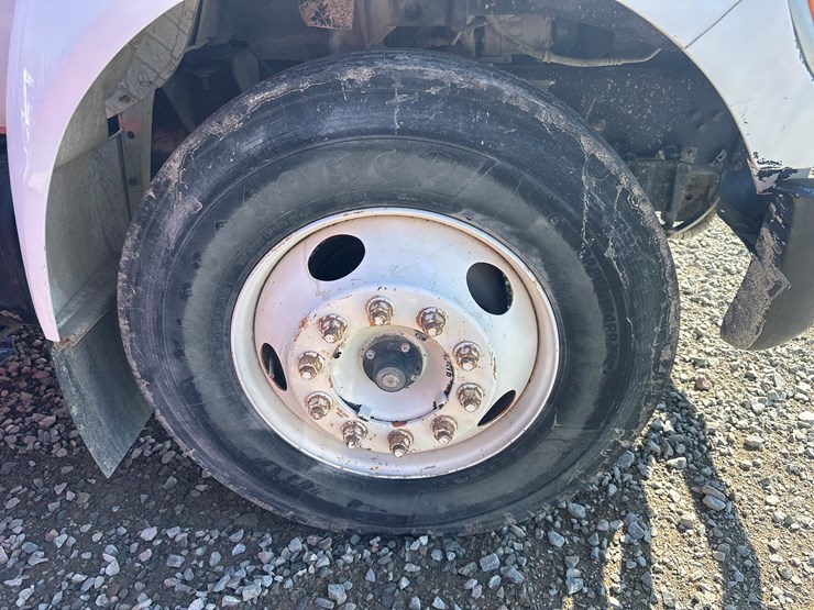 2006-ford-f650-image-50