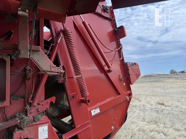 new-holland-br7090-image-15