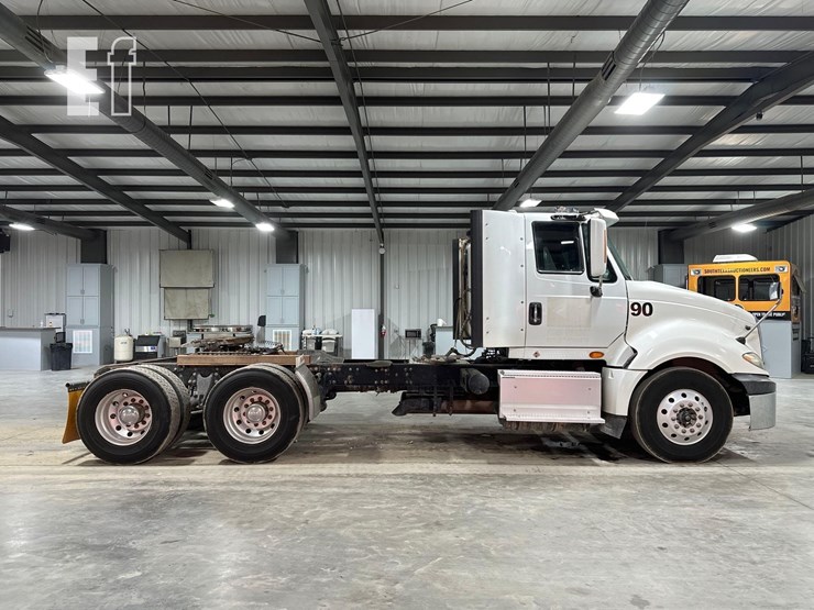 2017-international-prostar-image-6