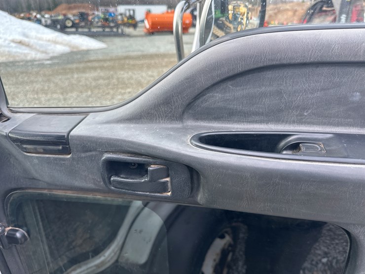 2000-gmc-t6500-image-26