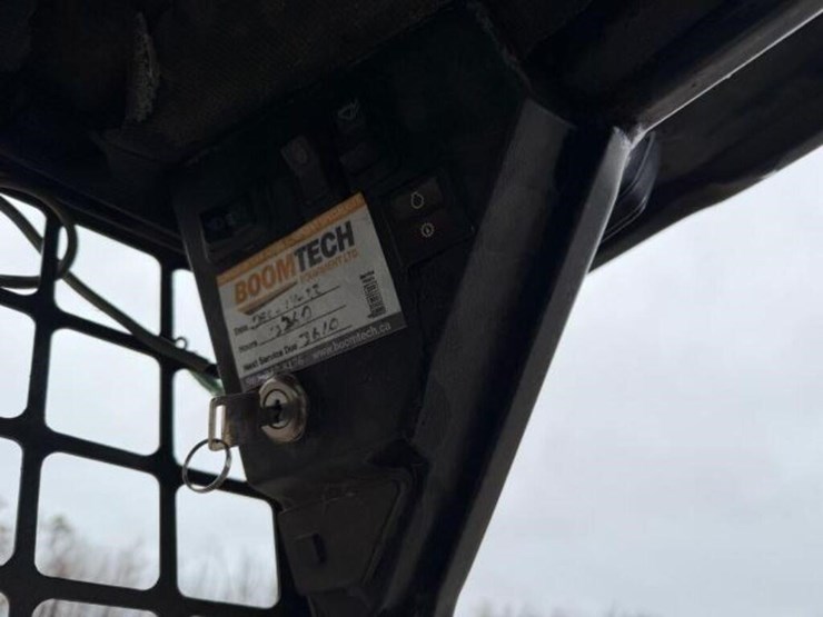 2009-bobcat-864-image-13