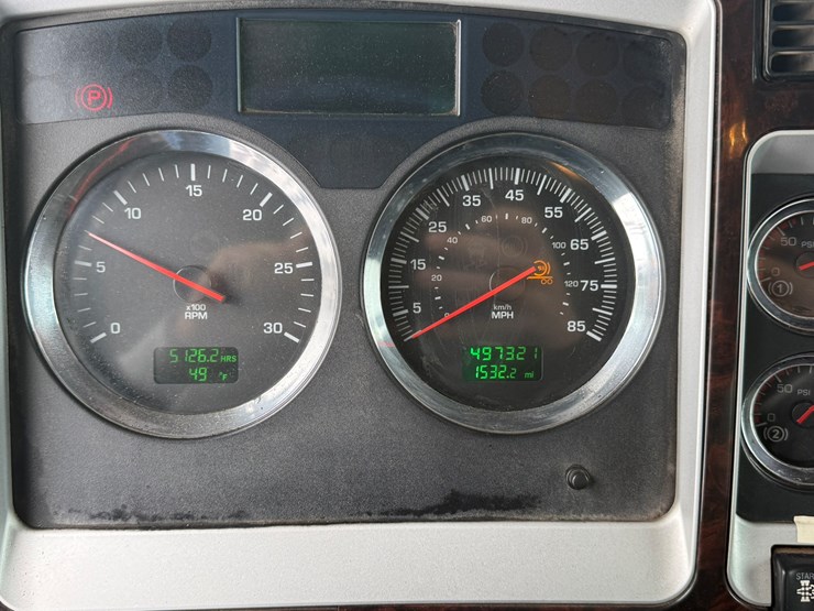 2011-kenworth-t800-image-67