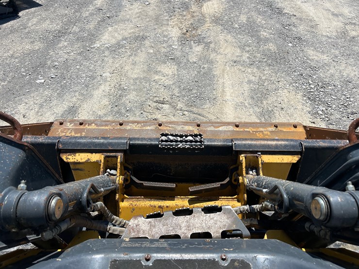 2019-deere-325g-image-17