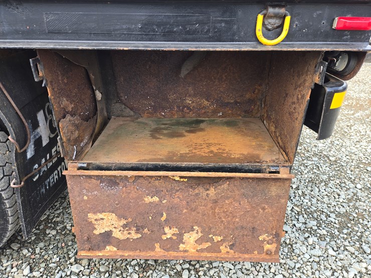 2008-ford-f550-image-22