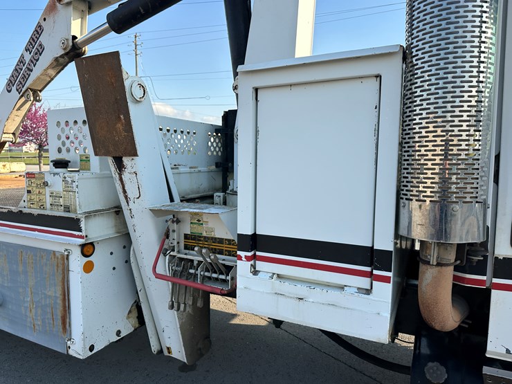 freightliner-fl70-image-20