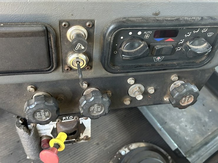 2006-western-star-4900-image-92