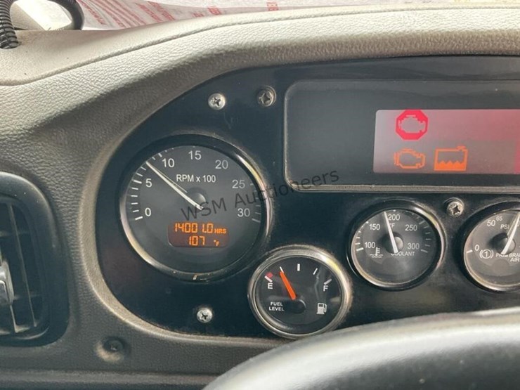 2018-peterbilt-520-image-24