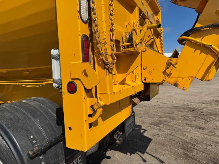 2009-international-workstar-7500-image-42