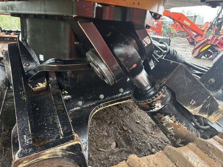 2017-tigercat-lx830d-image-25