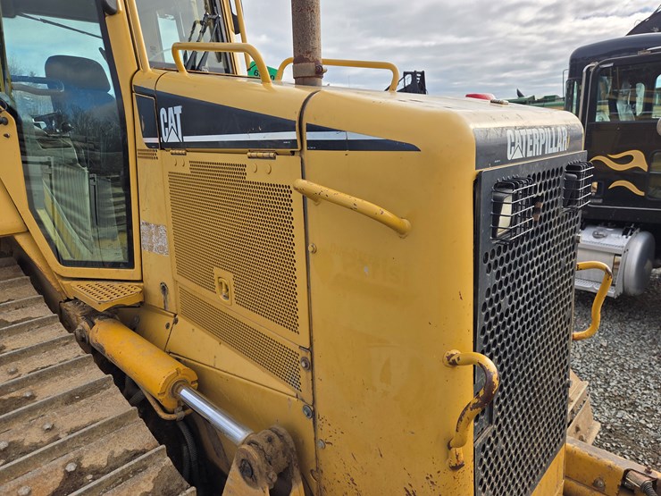 caterpillar-d6n-xl-image-16