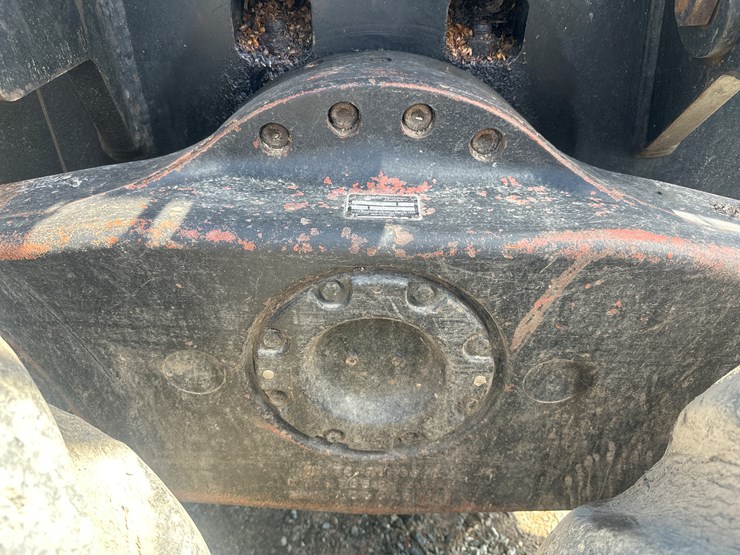 2011-deere-1270e-image-81