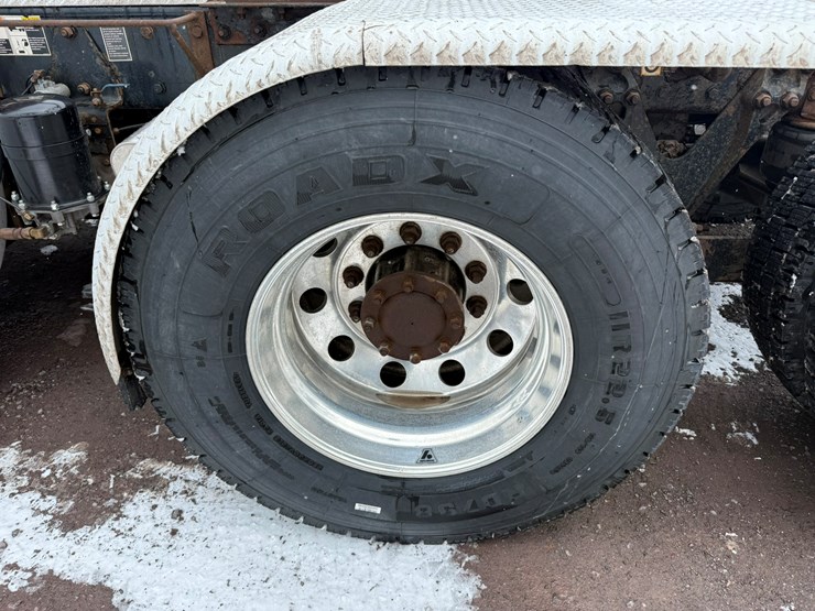 2011-kenworth-t800-image-78