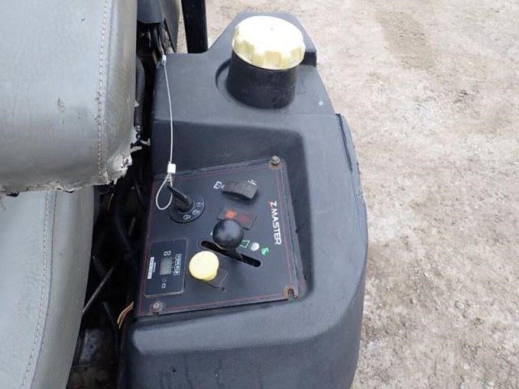 2014-toro-z-master-zero-turn-mower-74267314000241-image-14