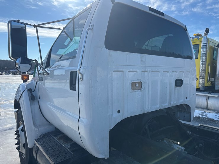 2012-ford-f650-image-16