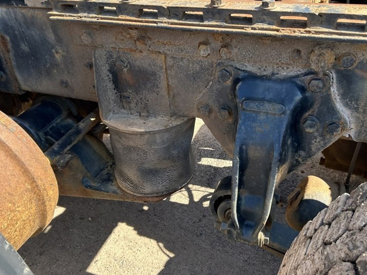 #1114-•-2005-western-star-tri-axle-heavy-haul-truck-tractor-image-27