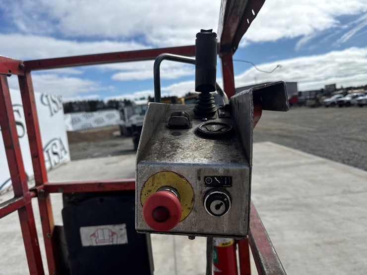 2008-skyjack-sjiii3219-image-16