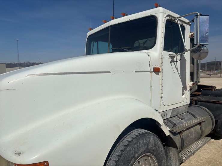 1994-international-9400-image-8