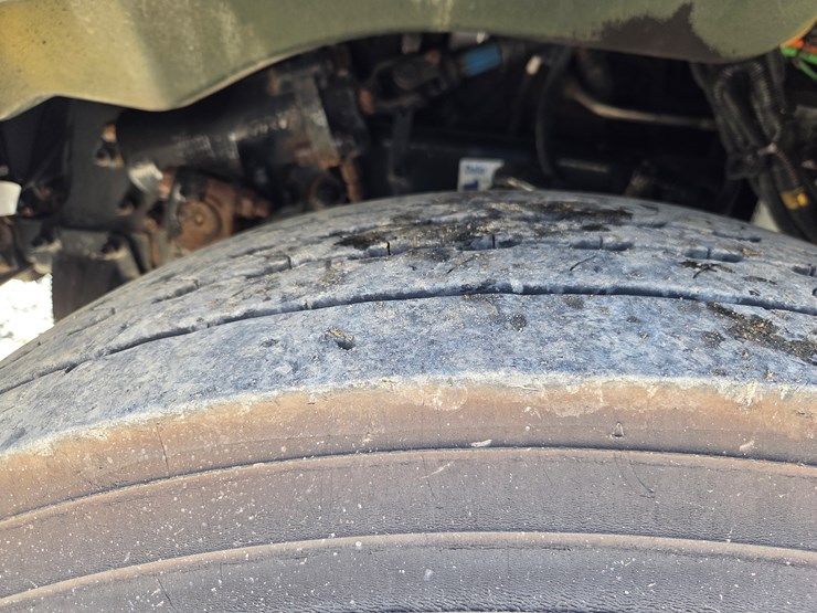 2013-peterbilt-337-image-58