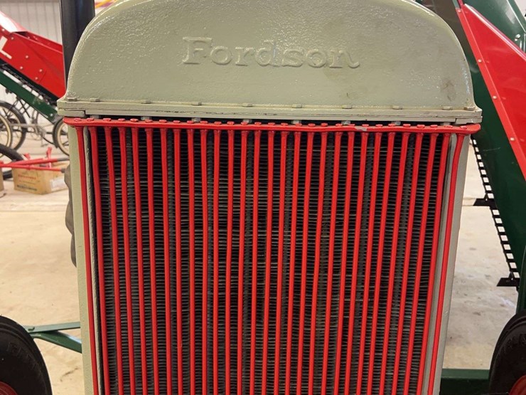 1927-fordson-with-continental-corn-picker-image-7