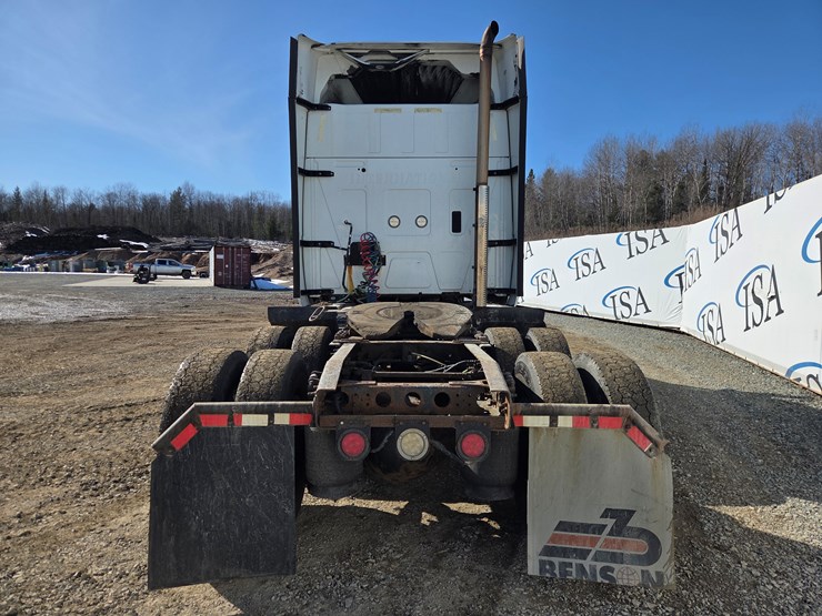 2013-international-prostar-image-4