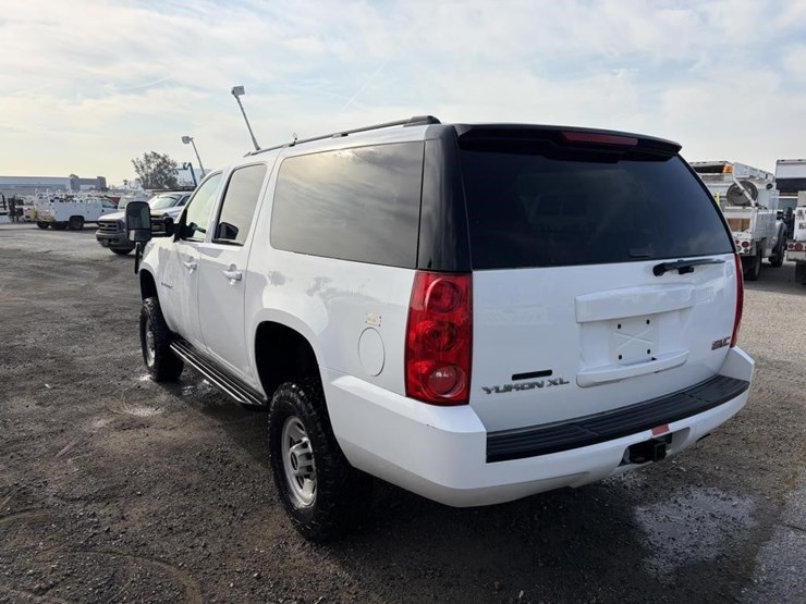 2009-gmc-yukon-image-4