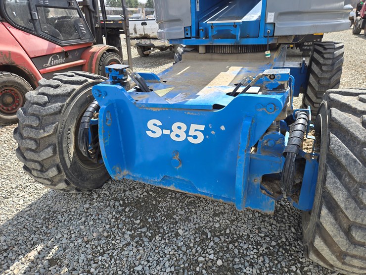 2007-genie-s85-image-25