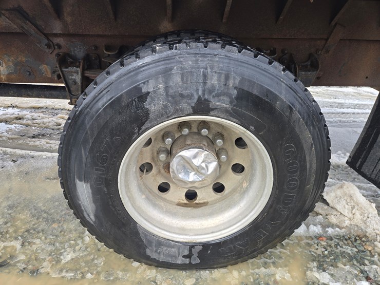 2001-massey-ferguson-8-image-74