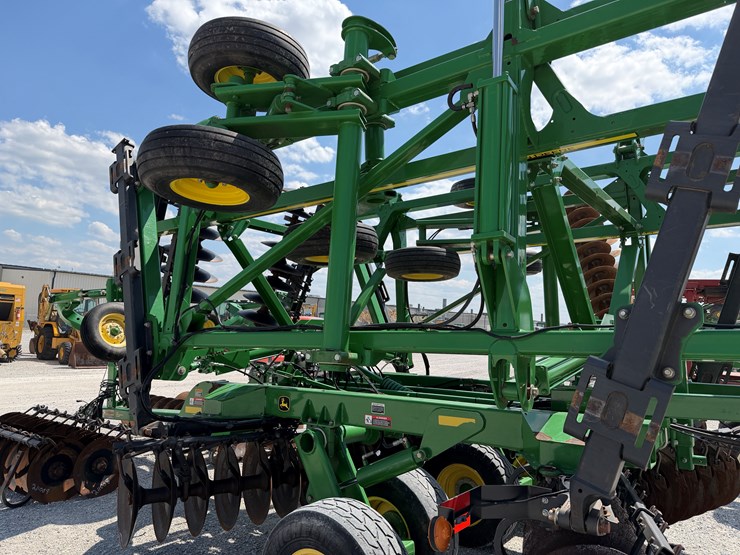 2014-john-deere-2623-image-14