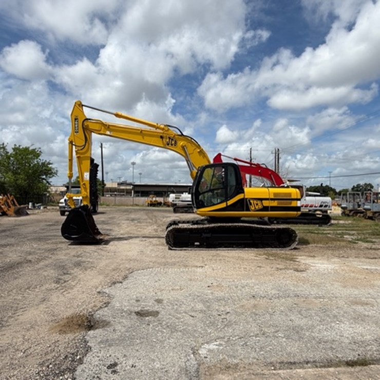 2006 JCB JS220 LC