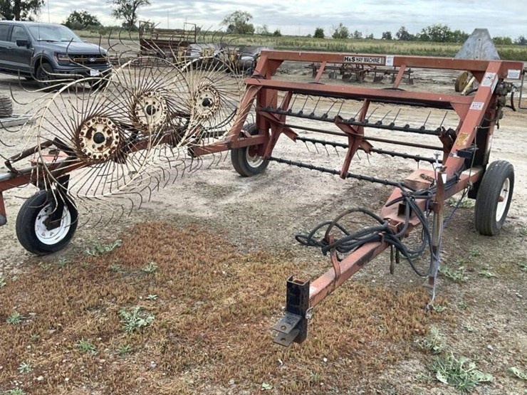 h-&-s-hay-machine-ii-image-1